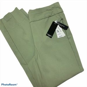 NWT Premise Petite Small Pull on Ankle Stretch